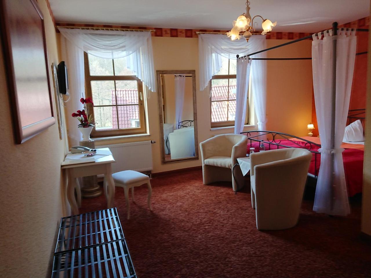 Hotel & Ferienwohnungen Bohlenblick Saalfeld Saale 외부 사진